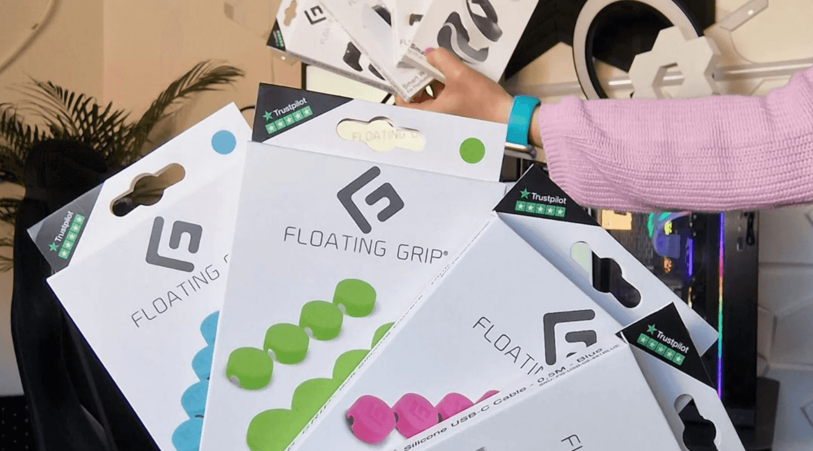 A Gamer’s Christmas Wish List: Top Recommendations from FLOATING GRIP - FLOATING GRIP