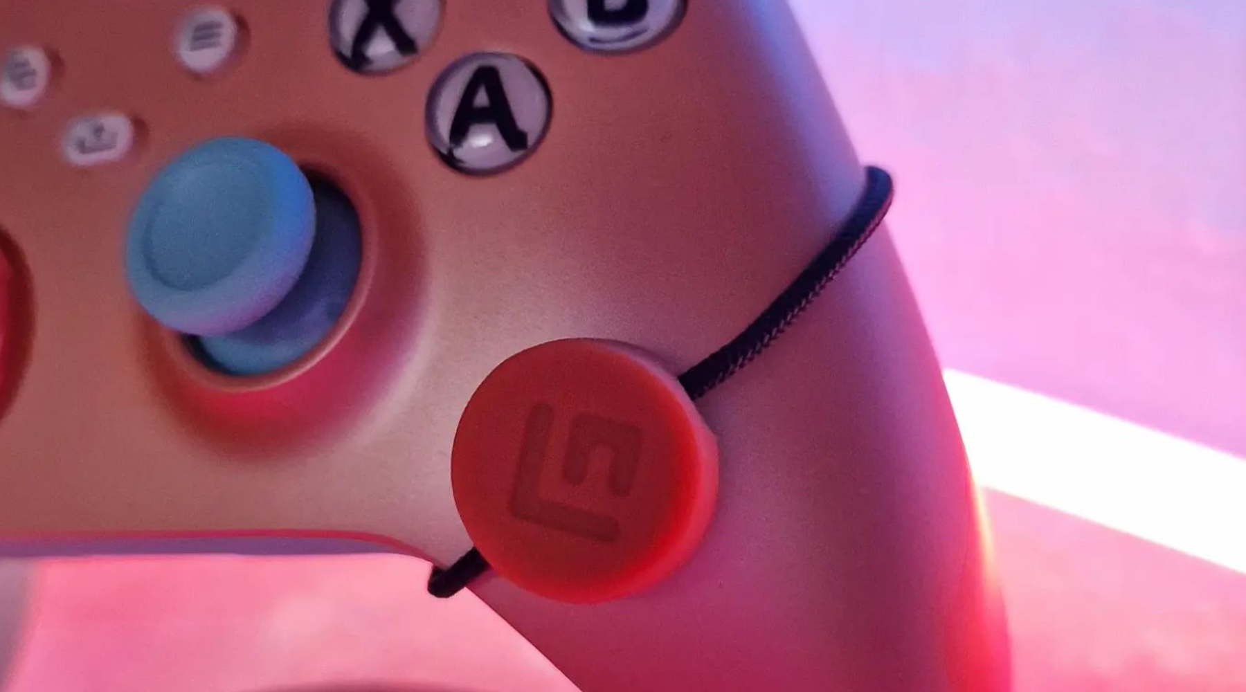Elevate Your Game: 5 Ultimate Ways to Revolutionize Your Gaming Setup with FLOATING GRIP