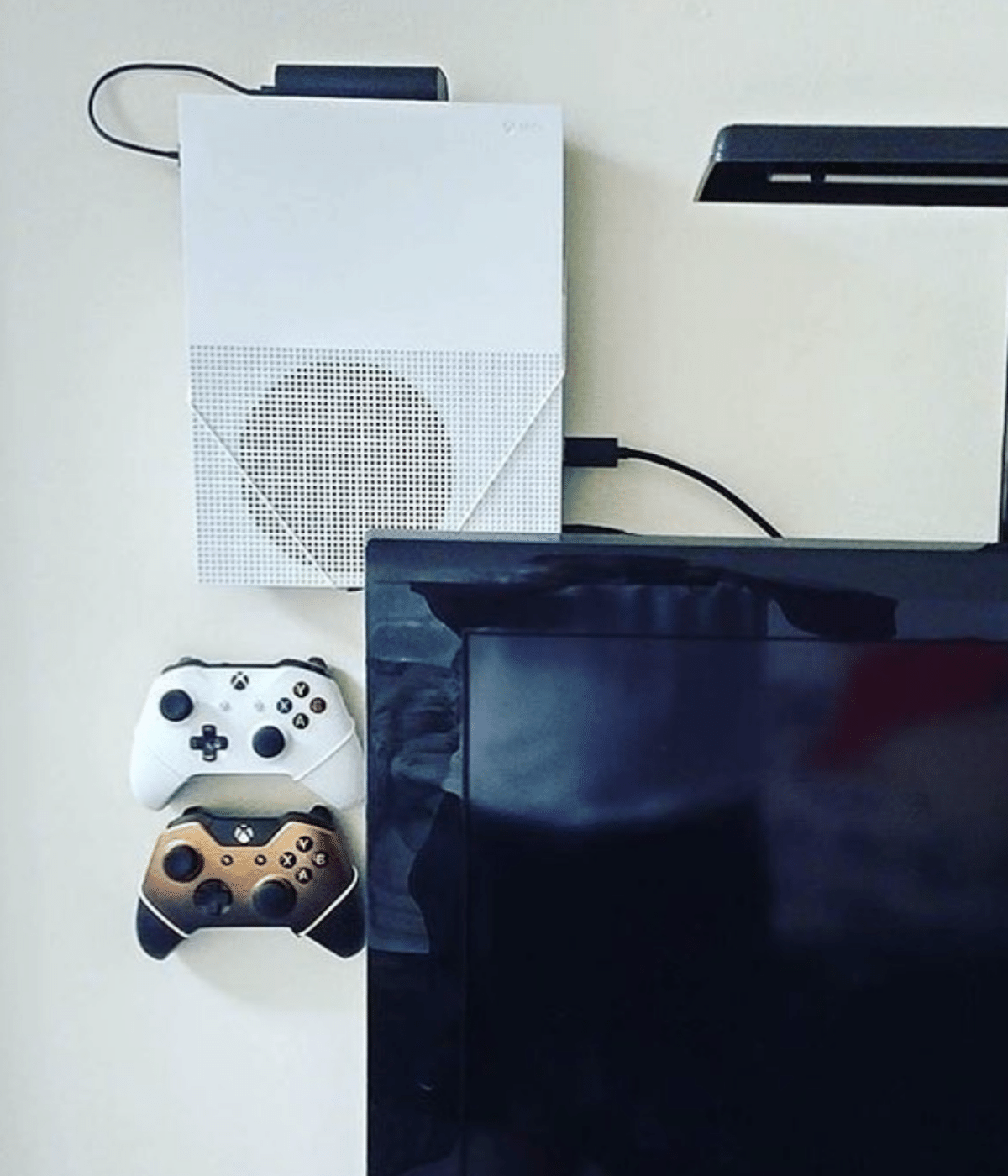 XBOX One S Wall Mount  Microsoft XBOX One S Compatible Mount